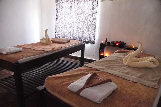 couple massage